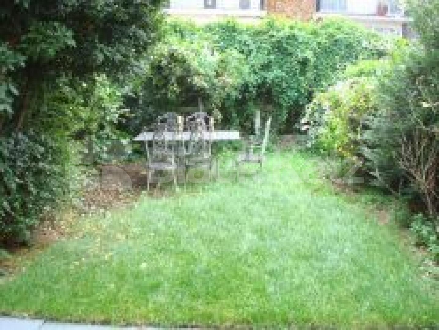 			New Instrction, 4 Bedroom, 1 bath, 1 reception Flat			 Primerose Hill, PRIMEROSE HILL